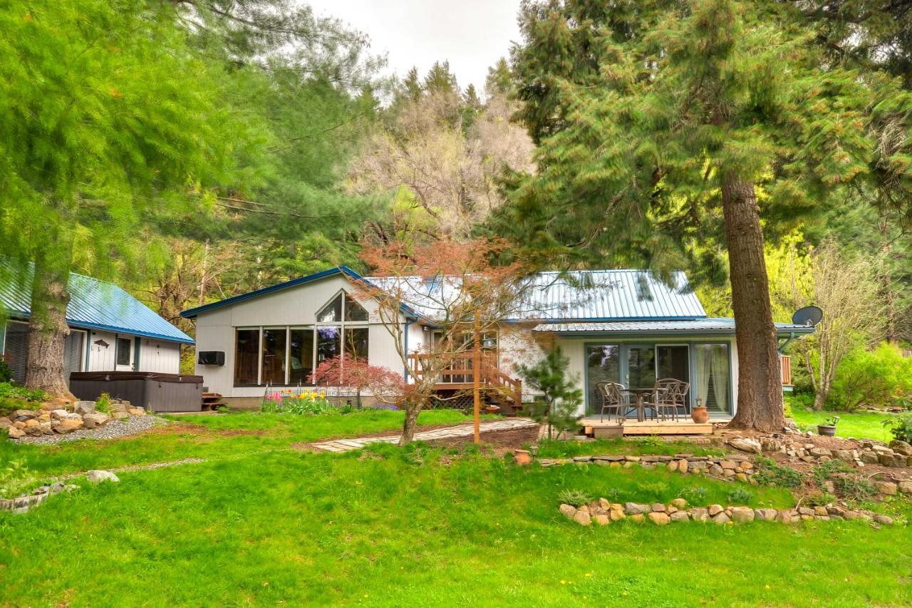 The Fusion Retreat On 4 Acres Hike On-Site! Villa White Salmon Exterior photo