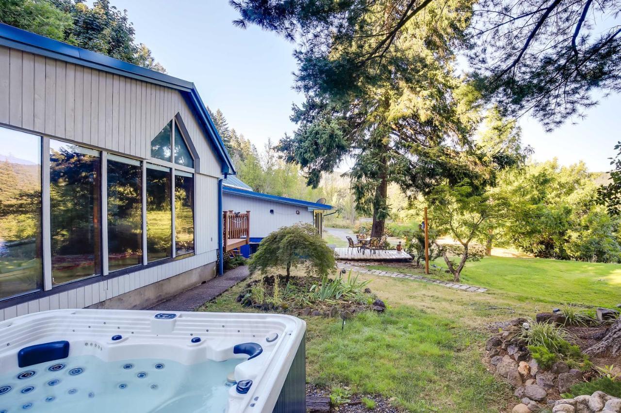 The Fusion Retreat On 4 Acres Hike On-Site! Villa White Salmon Exterior photo